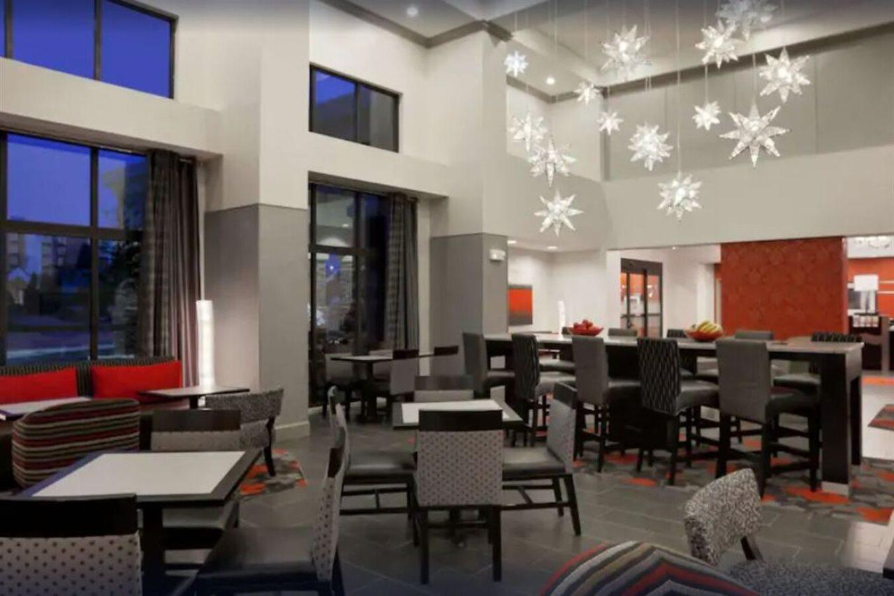 Hampton Inn And Suites Roanoke Airport/Valley View Mall Bagian luar foto