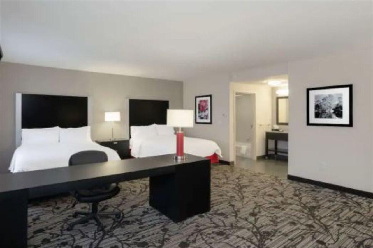 Hampton Inn And Suites Roanoke Airport/Valley View Mall Bagian luar foto