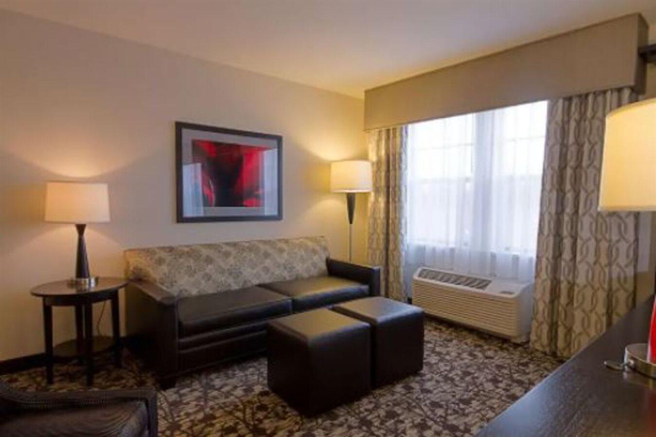 Hampton Inn And Suites Roanoke Airport/Valley View Mall Bagian luar foto