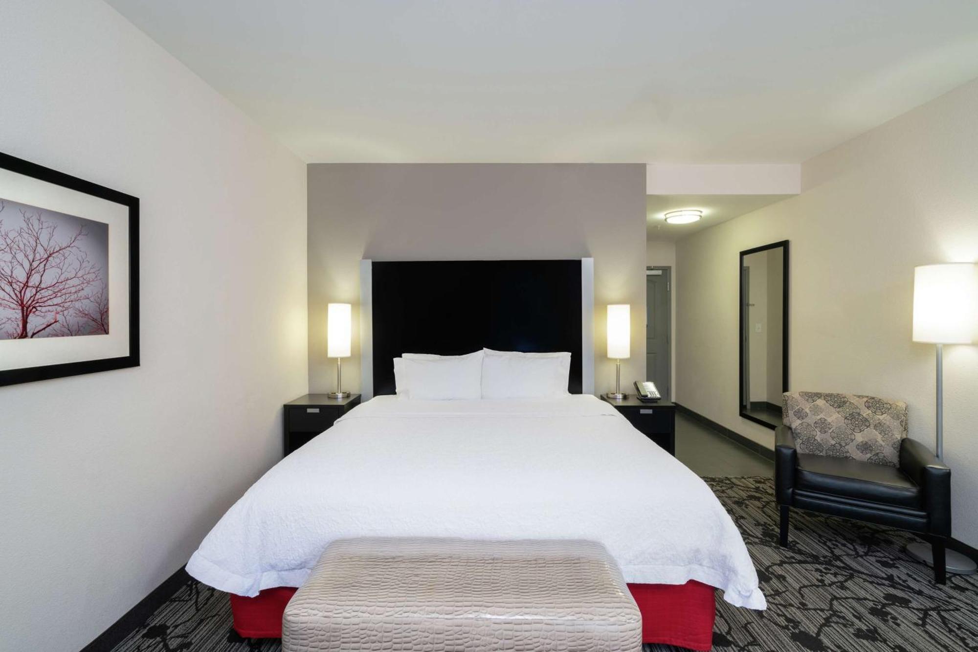 Hampton Inn And Suites Roanoke Airport/Valley View Mall Bagian luar foto