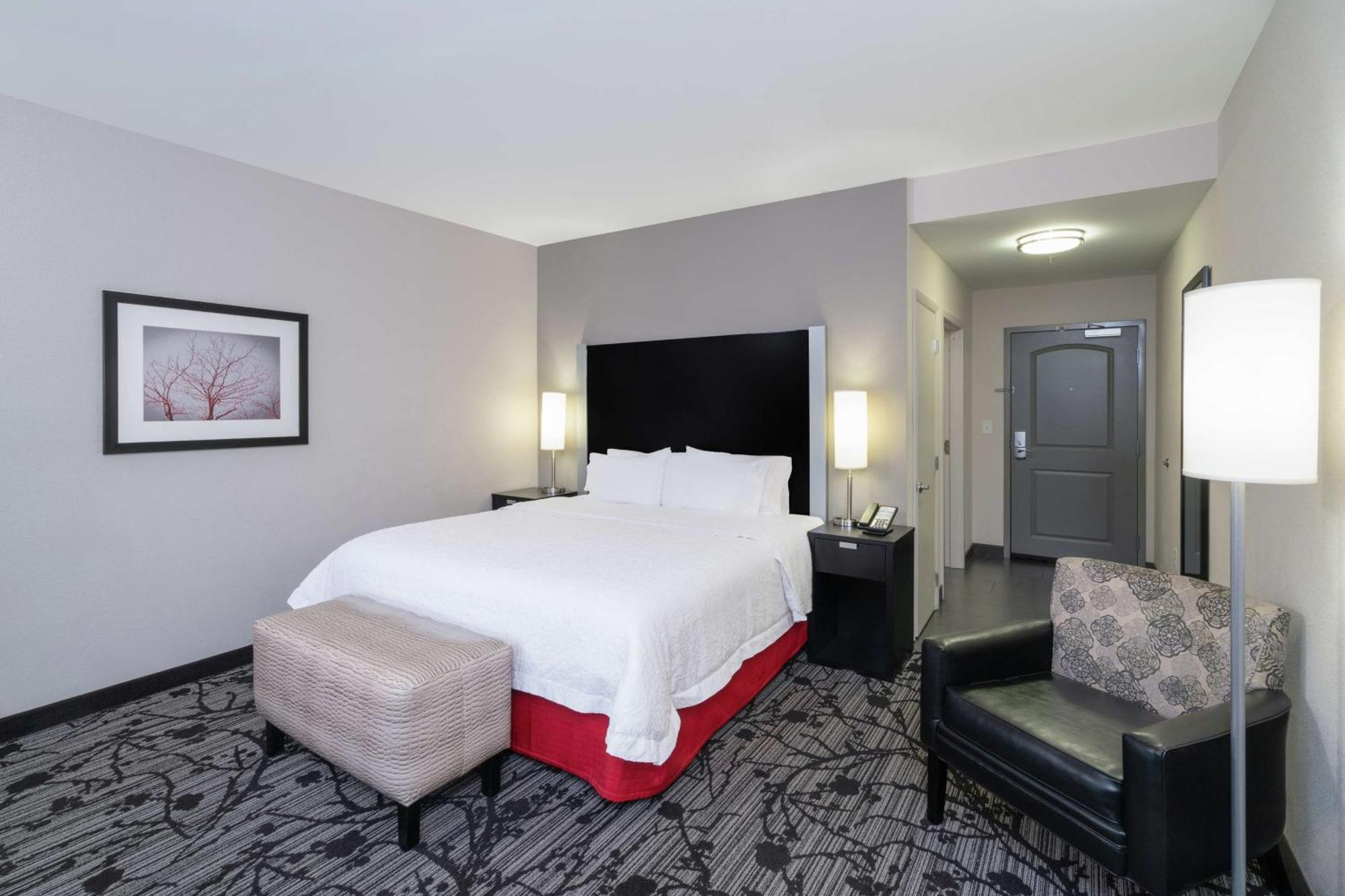 Hampton Inn And Suites Roanoke Airport/Valley View Mall Bagian luar foto