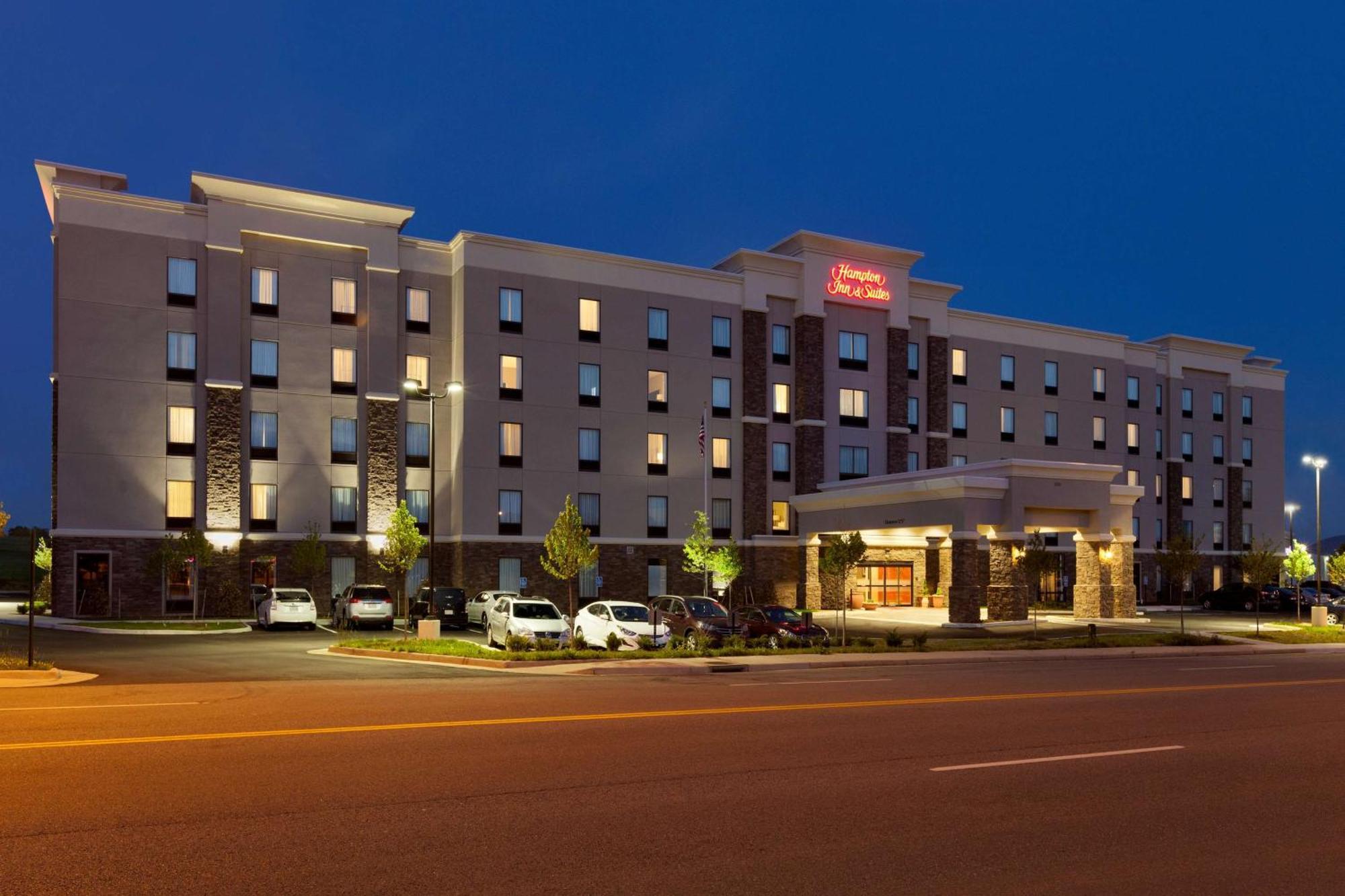 Hampton Inn And Suites Roanoke Airport/Valley View Mall Bagian luar foto